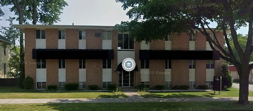Building Photo - 908 Court St #4