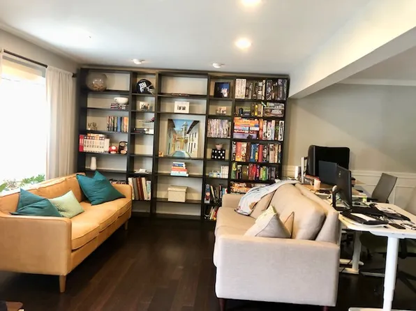 15 Robin Ridge Ct #1, Parkville, MD 21234