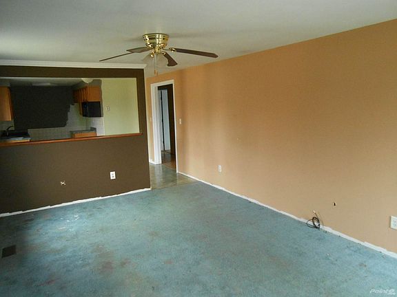 Shannon Ave. 125 03-24-15 (63) Livingroom