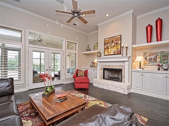 4th image of 2 Monarch Oaks Ln