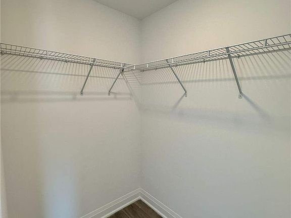 3rd image of 10 Gatineau Dr #712