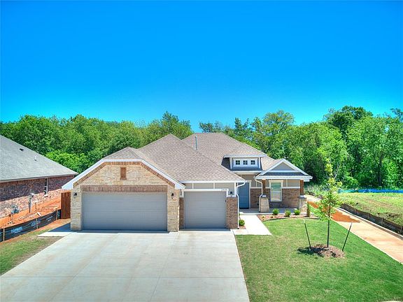3rd image of 2408 Creekside Cir