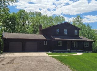 2155 Sugar Bottom Rd NE, Solon, IA 52333