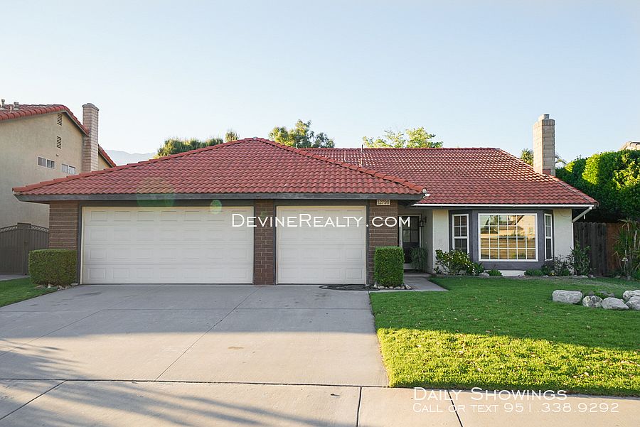 1st image of 12798 Carissa Ct