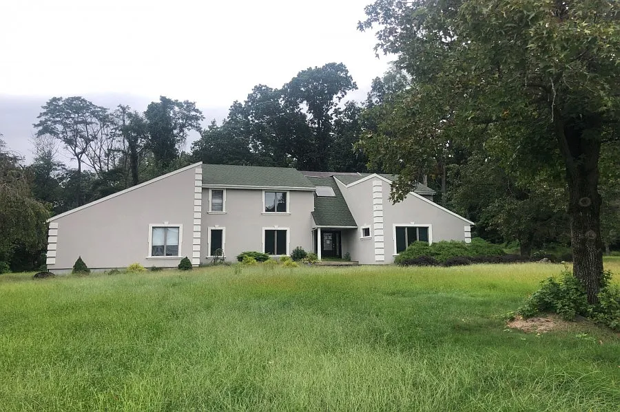 12 Chestnut Dr photo 1