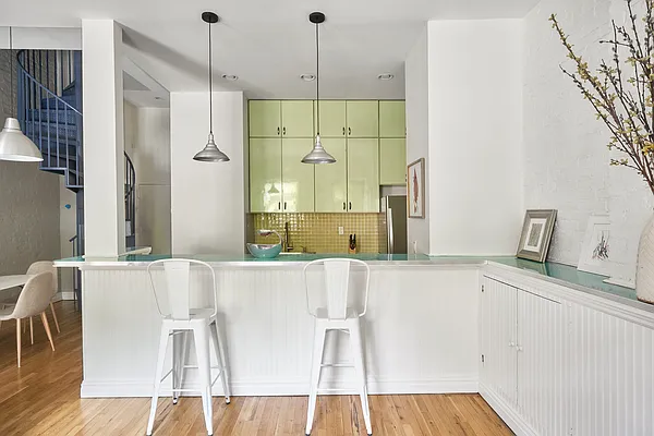 Sold by Compass | media 19