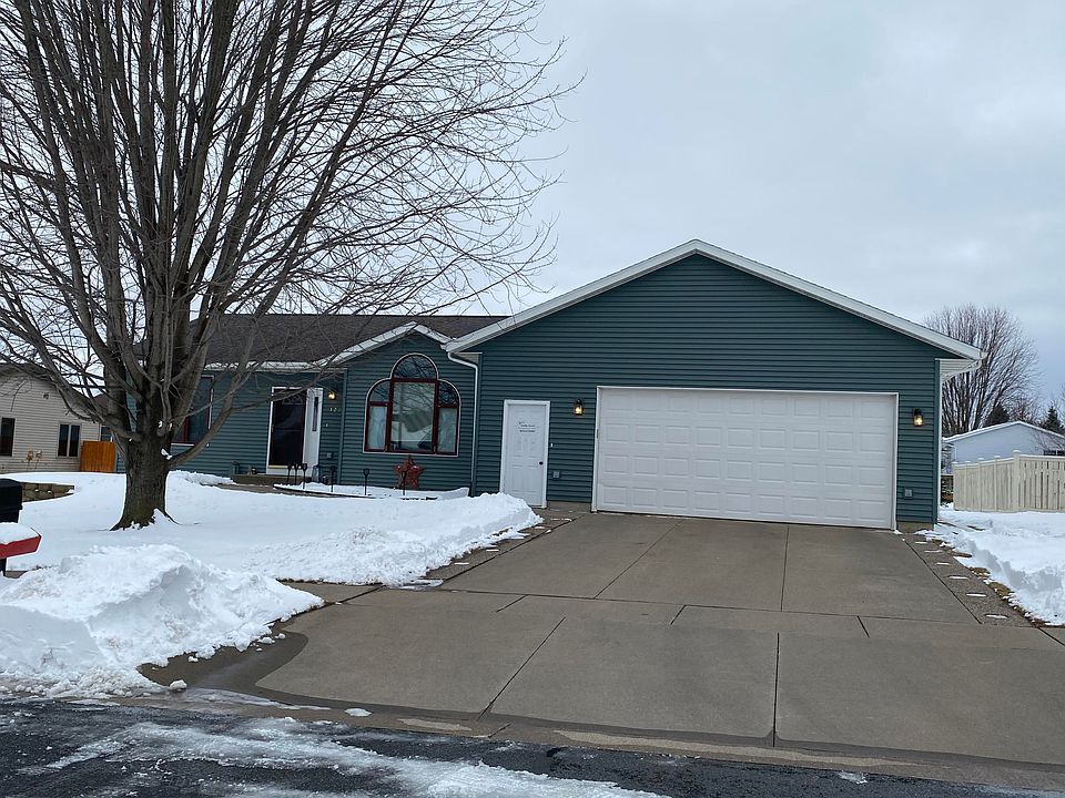 1st image of 120 Meadow Ln N