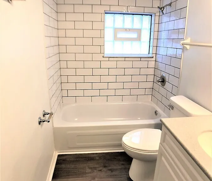 881 Oak St — Photo 7