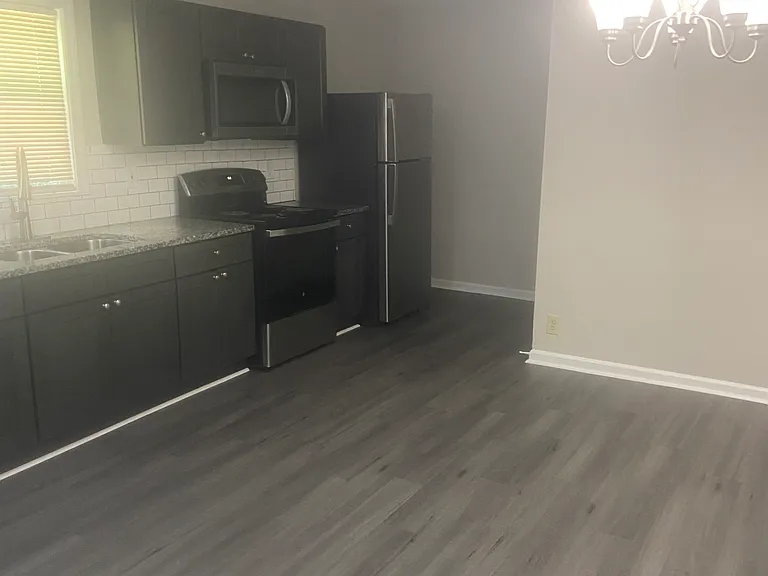 2473 Charlene Ct — Photo 6