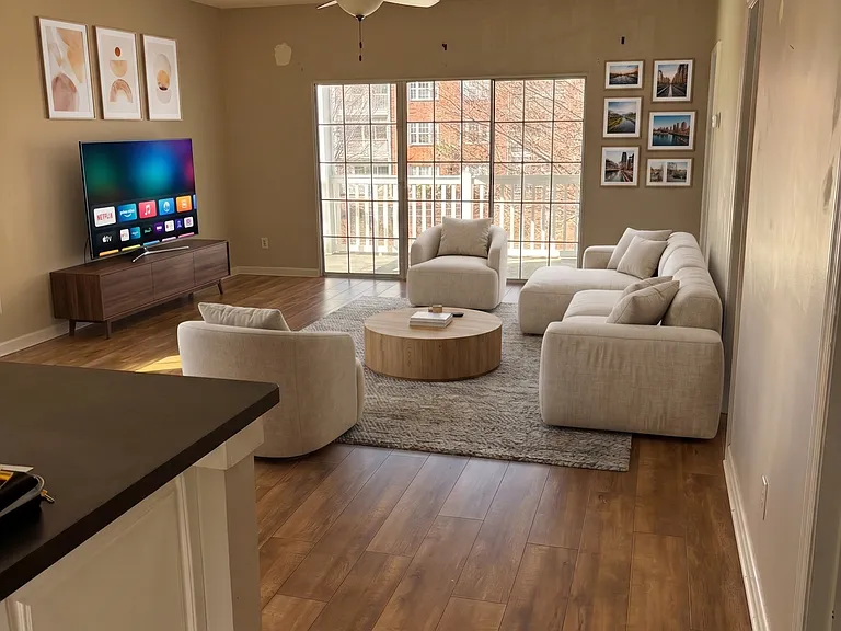 3923 Gladiola Ct #201 — Photo 2