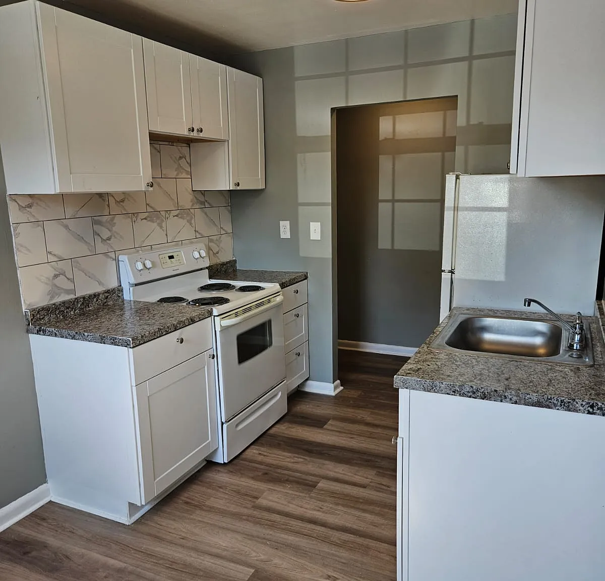 1 bed, 800 sqft, $900 — Photo 2