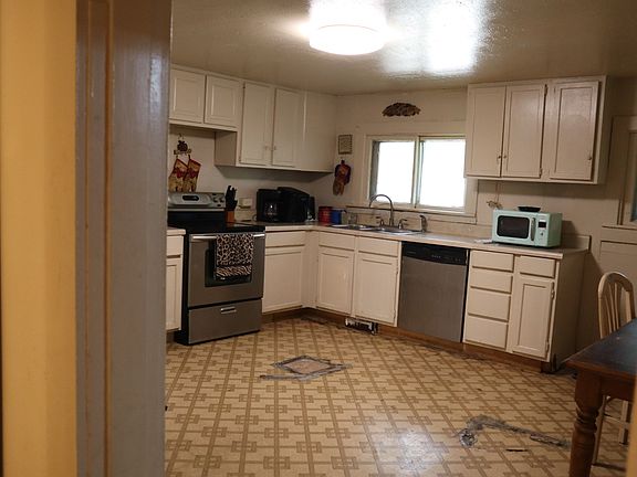 5th image of 424 Meadowbrook Dr