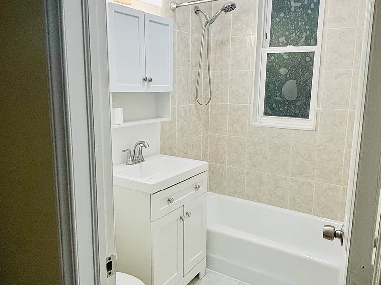0 Randall Ave #2 — Photo 15