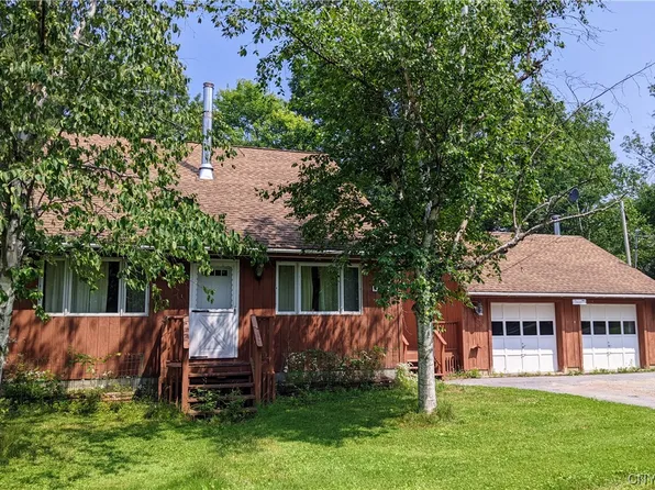 17057 Sunset Ave, Thousand Island Park, NY 13692