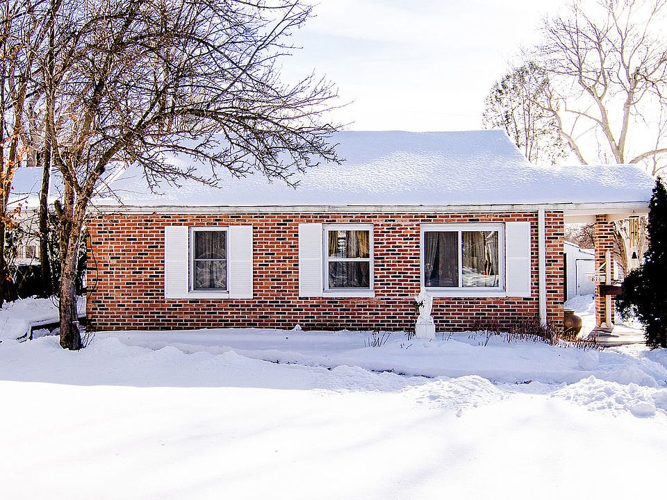 1st image of 816 Barton Dr