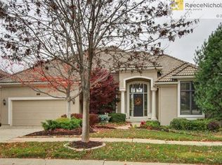 9957 Fountain Cir, Lenexa, KS 66220