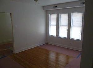 5th image of 8000 S Paulina St Unit 8010