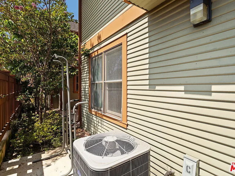 2317 Scarff St #B — Photo 24