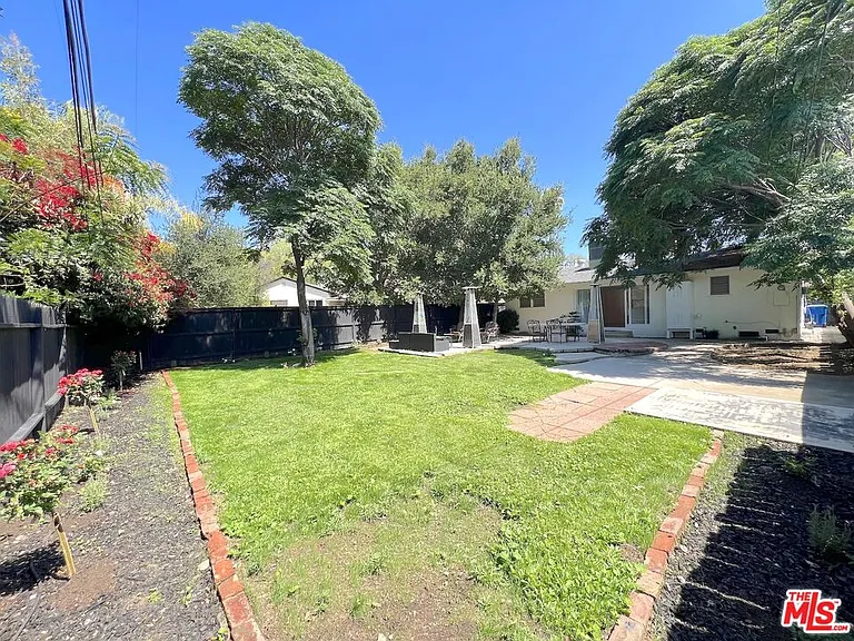 21905 Viscanio Rd — Photo 28