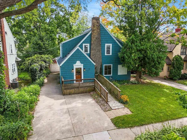 1121 S Clay St, Green Bay, WI 54301