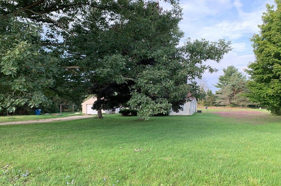 1232 26th St, Allegan, MI 49010 Zillow