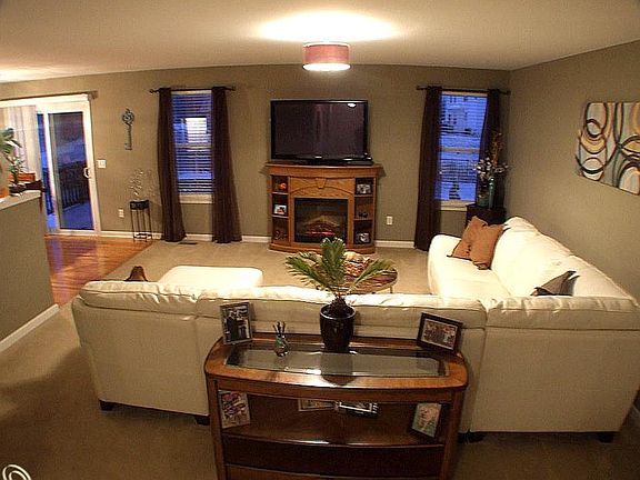 3rd image of 428 Knollwood Dr