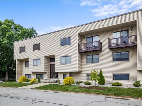196 Old River Rd APT 5F, Lincoln, RI 02865
