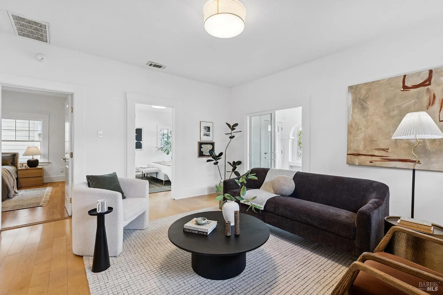 44 - 46 Martens Boulevard photo 1