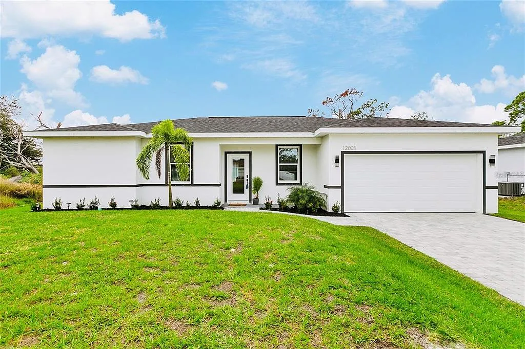 4 bed, 2.0 bath, 1636 sqft, $2,100 — Photo 1