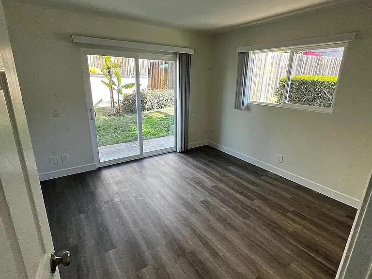 1080 Gardena Rd — Photo 7