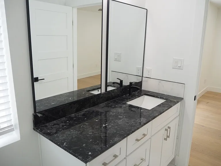 2349 N Carroll Ave — Photo 2