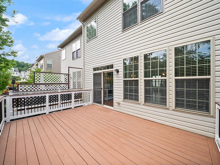 1431 Occoquan Heights Ct — Photo 15