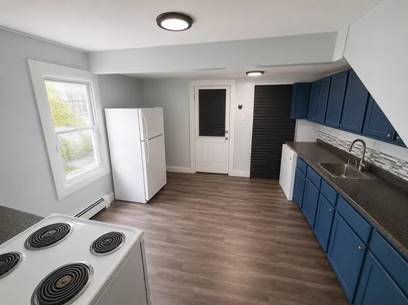 62 Center St #1, Amsterdam, NY 12010