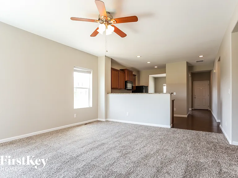 9524 Cherry Ln — Photo 3