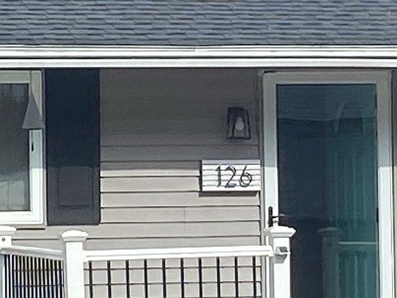 5th image of 126 Sheraton Rd