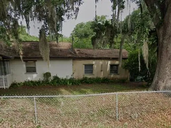 402 N York St, Bushnell, FL 33513