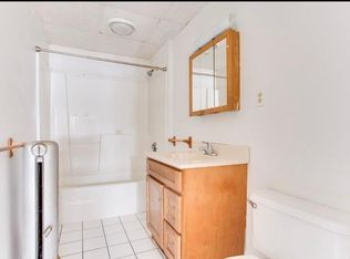 11 View St APT 3, Worcester, MA 01610