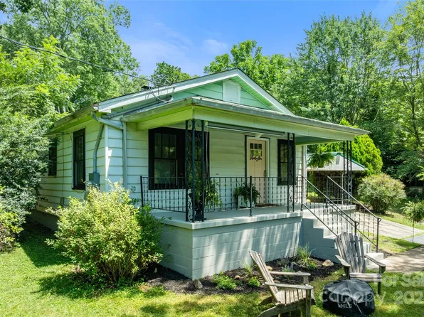 31 Snyder Dr, Woodfin, NC 28804