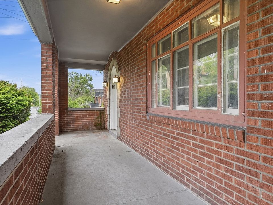 4th image of 700 Large Ave
