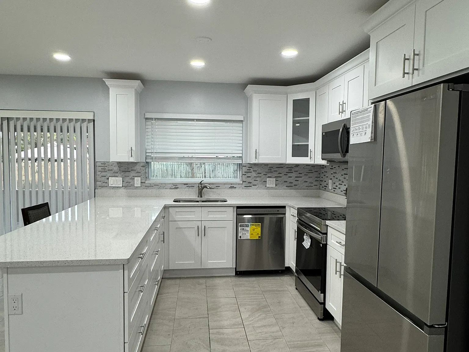 2 bed, 1031 sqft, $2,250 — Photo 2