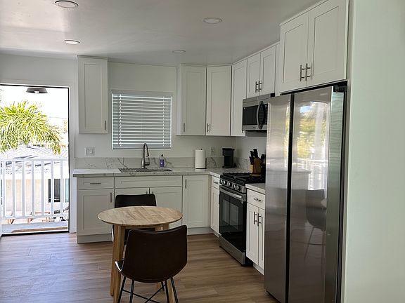 3rd image of 6945 Glidden St #6945