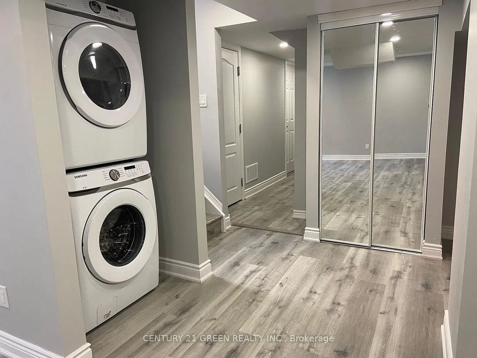 2 bed, $1,900 — Photo 2