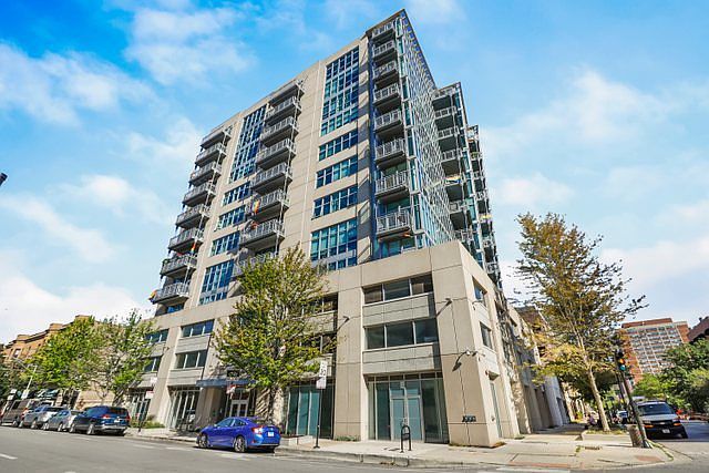 1st image of 1000 W Leland Ave APT 4B