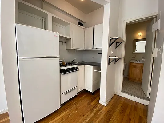 Rented by Village Living Realty | media 3