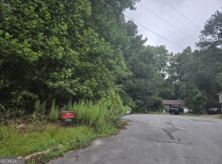 8043 Sparrow Ct, Jonesboro, GA 30238