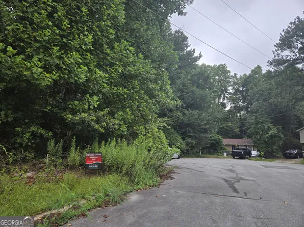 8043 Sparrow Ct, Jonesboro, GA 30238