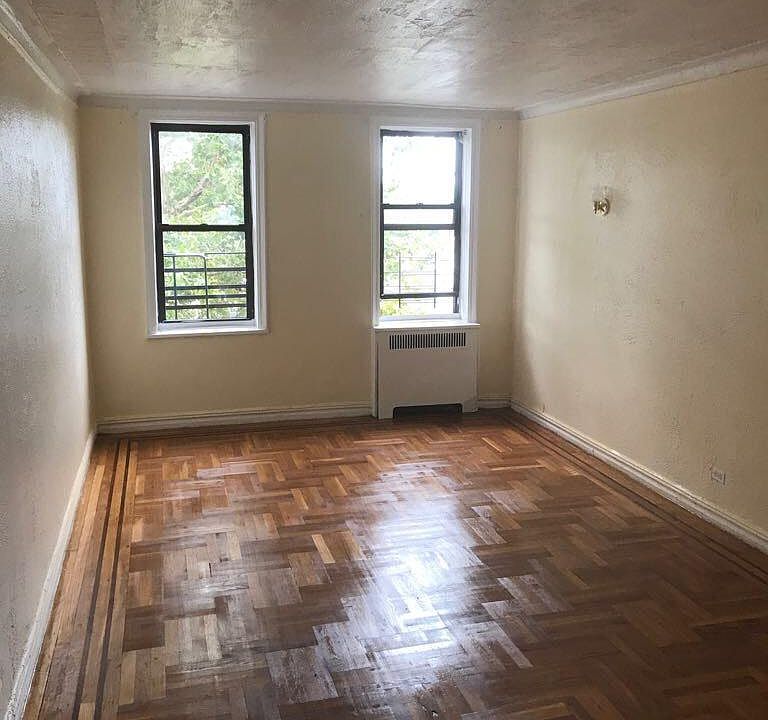 1st image of 2264 Creston Ave APT 1C