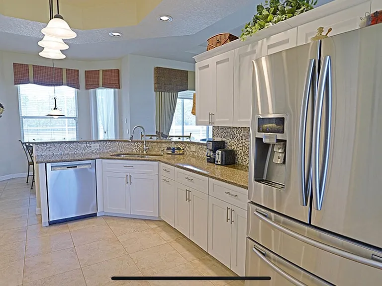 11508 S Brightstar Ave — Photo 7