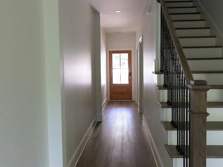 728 Green St NE — Photo 6