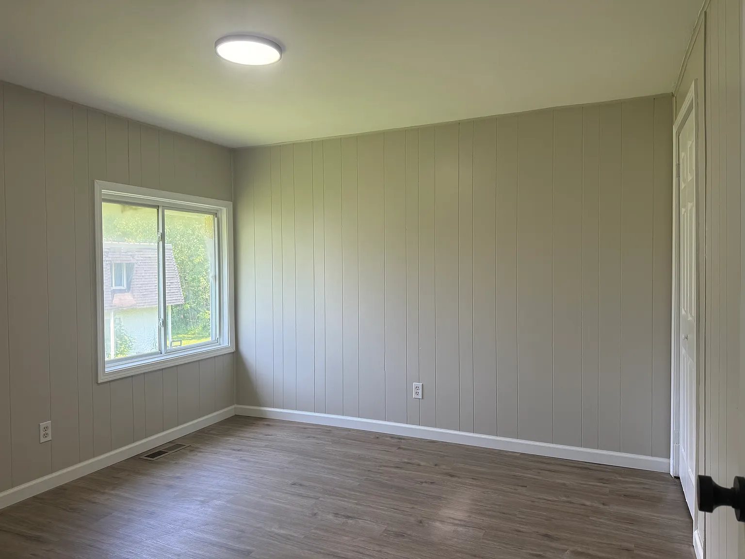 3 bed, $1,500 — Photo 2